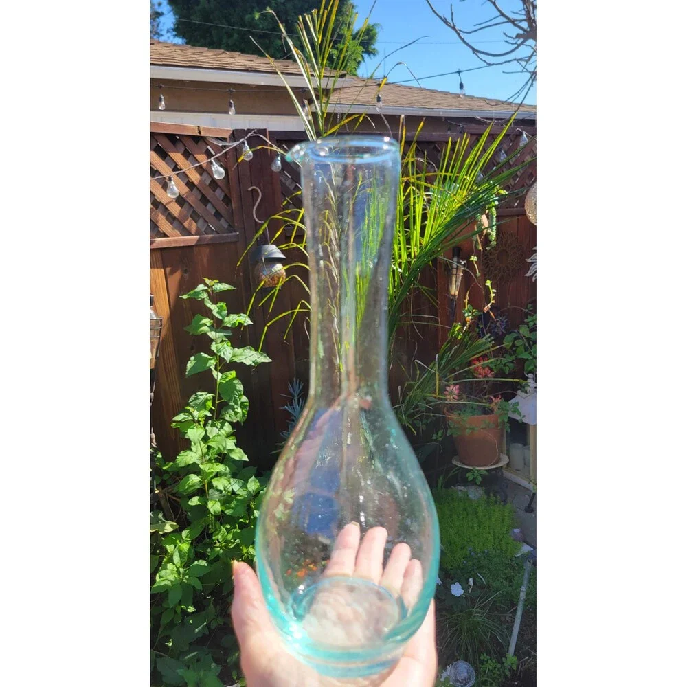 Hand‑Blown Bistrot Recycled Glass Decanter – Aqua Blue Tint, French‑Style Bottle